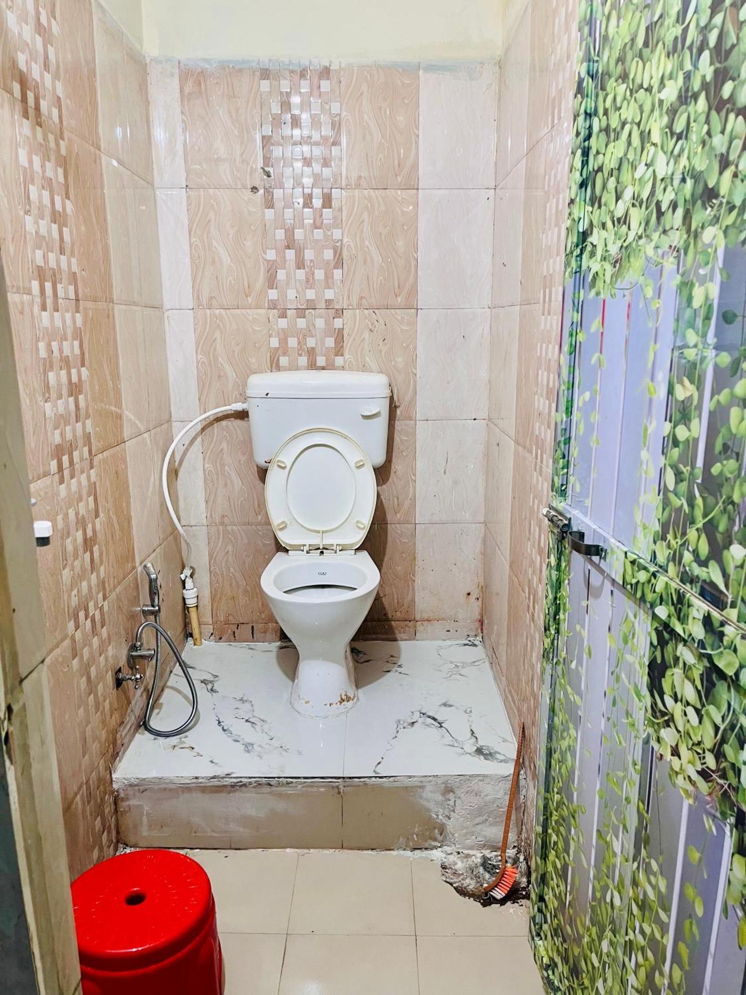 Rai Guest House อุจเจน ภายนอก รูปภาพ