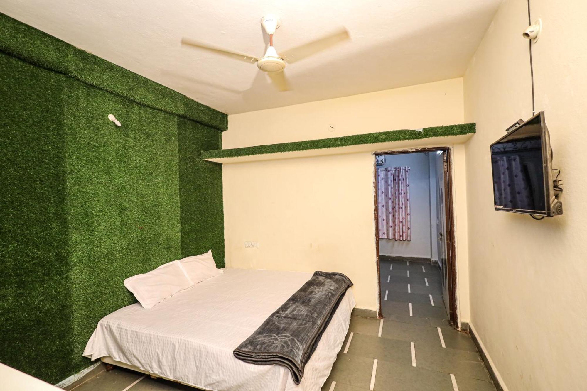 Rai Guest House อุจเจน ภายนอก รูปภาพ